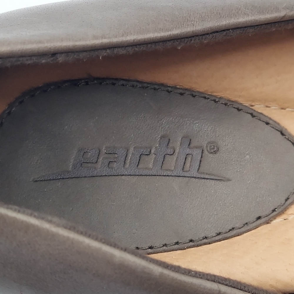 Earth Tamarack Dark Gray Leather Padded Insoles Pumps Heels Size 9.5B - Picture 9 of 11